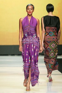 Jakarta, Indonesia - 22 Oktober 2013. Oscar Lawalata I am Indonesian. Jakarta Fashion Week 2014 at Senayan City. Jakarta. [Foto: Mohammad Abduh/Wolipop]