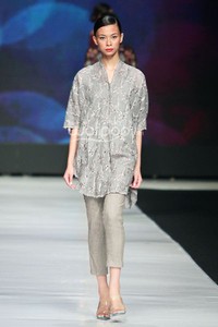 Jakarta, Indonesia - 22 Oktober 2013. Oscar Lawalata I am Indonesian. Jakarta Fashion Week 2014 at Senayan City. Jakarta. [Foto: Mohammad Abduh/Wolipop]