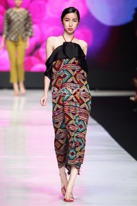 Jakarta, Indonesia - 22 Oktober 2013. Oscar Lawalata I am Indonesian. Jakarta Fashion Week 2014 at Senayan City. Jakarta. [Foto: Mohammad Abduh/Wolipop]