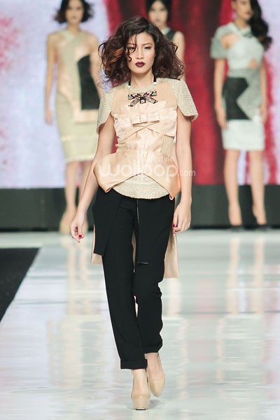 Jakarta, Indonesia - 23 Oktober 2013. Rinda Salmun, Hair Do by Irwan Doke It Girl of Fashion. Jakarta Fashion Week 2014 at Senayan City. Jakarta. [Foto: Mohammad Abduh/Wolipop]