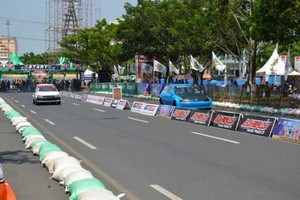 Wush! Jalan Pahlawan Semarang Disulap Jadi Arena Balap