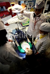 Para nasabah cilik belajar beragam profesi.