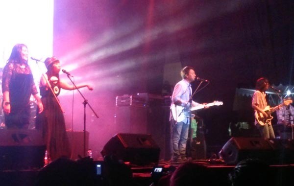 Neonomora dan Efek Rumah Kaca Menyedot Penonton 280 Festival