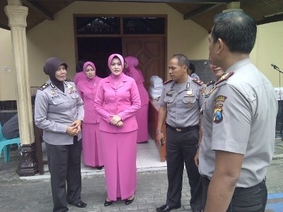 Polwan Polres Bojonegoro Mulai Pakai Jilbab