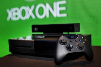     Untuk dapur pacu konsol game ini, Xbox One mengandalkan RAM 8GB, CPU 8 core dan GPU SoC serta HDD 500GB. SoC (system on a chip) dalam konsol game ini didesain oleh AMD. (kredit foto: gettyimages)