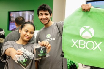     Kami bersyukur atas kegembiraan para penggemar Xbox di seluruh dunia, tukas Microsoft seperti detikINET kutip dari PCWorld, Minggu (24/11/2013). (kredit foto: gettyimages)