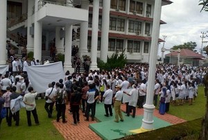 Kisah Lengkap dr Ayu dan 2 Kolega yang Dibui karena Dugaan Malpraktik