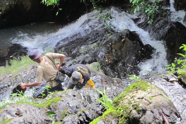 Mendaki Air Terjun 9 Tingkat di Sumatera Selatan