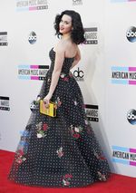 Pesona Katy Perry di AMA 2013