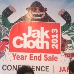 Amy Search Tampil di JakCloth 2013