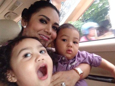 KD Jemput si Imut Amora Pulang Sekolah