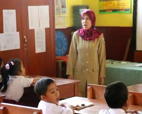 11 Tahun Mengajar, Guru Honorer Ini Digaji Rp 175 Ribu