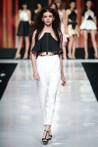 Jakarta, Indonesia - 23 Oktober. Peggy Hartanto Quantum. Hair Do Nick Malenko It Girl of Fashion Loreal. Jakarta Fashion Week 2014. at Senayan City. 23 Oktober 2013. Jakarta. [Foto: Mohammad Abduh/Wolipop]