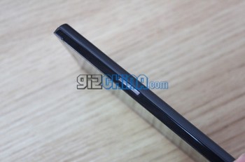 Belum lagi penggunaan RAM dengan besaran 2 GB, dan memori internal berkapasitas 32 GB yang besar kemungkinan dapat juga diekspansi ukurannya melalui slot micro SD. (kredit foto: gizchina)