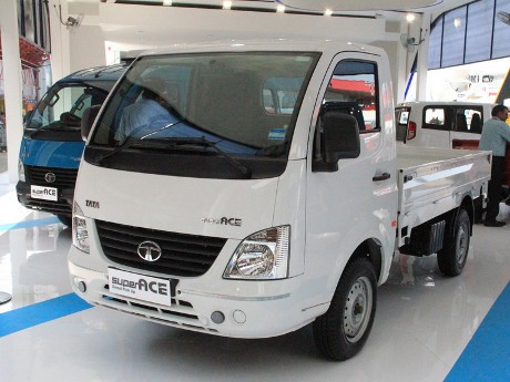 Tata Motors Luncurkan Pikap Diesel di Indonesia