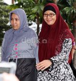 Istri Anas Penuhi Panggilan KPK