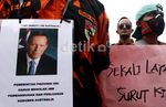 Pemuda Pancasila Bakar Foto Tony Abbott