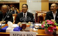 Rapat ini juga membahas Renstra BNN dalam road map dan prioritas kerja terhadap progam ASEAN Free Drugs Nation 2015 dan target operasinya serta pemberian fasilitas di lokasi-lokasi strategis.