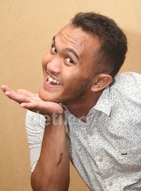 Ia pun tak malu untuk berpose imut. Gus Mun/detikHOT.