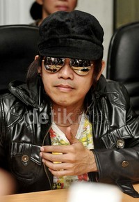 Rencananya, perusahaan milik pedangdut senior Inul Daratista itu akan dikenakan Pasal 72 dengan ancaman 7 tahun penjara serta denda sebesar Rp 5 miliar. Noel/detikHOT.