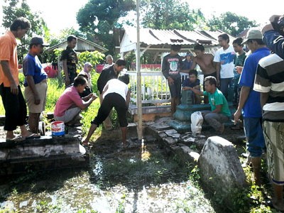 660 Koleksi Gambar Hantu Keluar Dari Kuburan Gratis