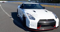 Tak tanggung-tanggung, mobil yang dites adalah seri tertinggi dari Godzila, yaitu GT-R Nismo. Mobil yang harganya di Jepang mencapai 1,5 juta yen ini dipasrahkan untuk digeber di sirkuit yang memang diperuntukkan untuk uji mobil. Ada tiga sesi dalam test drive ini, yaitu sesi public road, test drive di sirkuit, dan taxi driver, yaitu jadi penumpang dengan sopir seorang pembalap profesional.