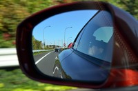 Penggunaan paddle shift mobil berharga miliaran rupiah tersebut juga sangat nyaman.