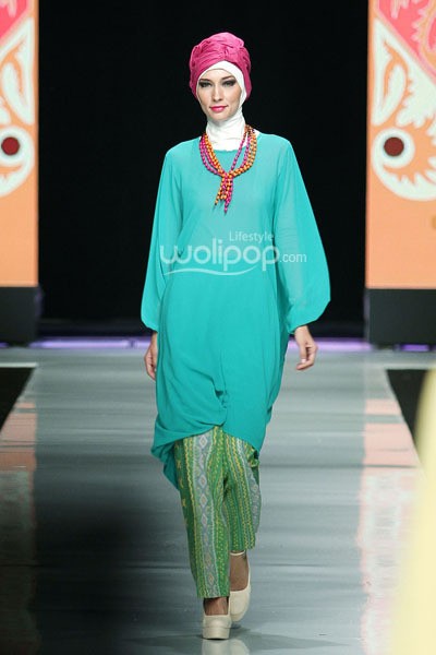 Jakarta, Indonesia - 23 Oktober. Risty Tagor Gorgeous Gorga. Masterpiece Batik Ethnic. Jakarta Fashion Week 2014 at Senayan City. 23 Oktober 2013. Jakarta. [Foto: Mohammad Abduh/Wolipop]