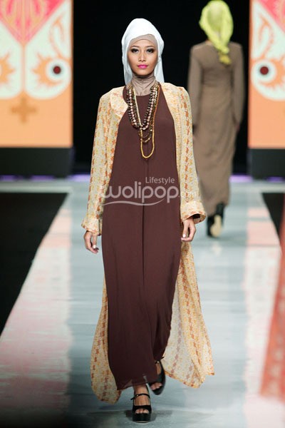 Jakarta, Indonesia - 23 Oktober. Risty Tagor Gorgeous Gorga. Masterpiece Batik Ethnic. Jakarta Fashion Week 2014 at Senayan City. 23 Oktober 2013. Jakarta. [Foto: Mohammad Abduh/Wolipop]