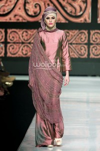 Jakarta, Indonesia - 23 Oktober. Risty Tagor Gorgeous Gorga. Masterpiece Batik Ethnic. Jakarta Fashion Week 2014 at Senayan City. 23 Oktober 2013. Jakarta. [Foto: Mohammad Abduh/Wolipop]