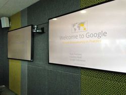 Makan Gratis di Warung Mbah Google