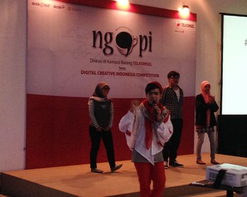 Acara Ngopi ini tak cuma diisi dengan talkshow, tapi juga dimeriahkan dengan games-games seru yang pastinya banjir hadiah.