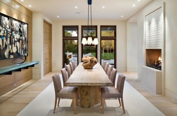 Rumah tersebut berlokasi di Atherton, Calif, Amerika Serikat. Harganya mencapai USD 27 juta atau mencapai Rp 317 miliar! (Kredit foto: Realtor)