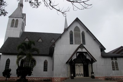 Gereja Kayu nan Cantik di Tepi Danau Toba