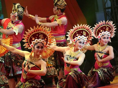 Tari Janger Buka Pekan Produk Kreatif Indonesia