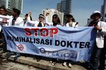 Aksi Solidaritas Tolak Kriminalisasi Dokter
