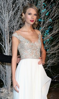 Semakin hari Taylor Swift semakin cantik. Chris Jackson/Getty Images.