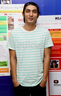 Dalam film 'Laskar Pelangi 2: Edensor', Abimana menggantikan pemeran sebelumnya, Ariel 'NOAH'.