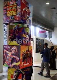 Kementerian Pariwisata dan Ekonomi Kreatif (Kemenparekraf) mengungkapkan sektor ekonomi kreatif menyumbangkan kontribusinya sebesar tujuh persen dari total produk domestik bruto (PDB) nasional dengan nilai Rp 642 triliun.