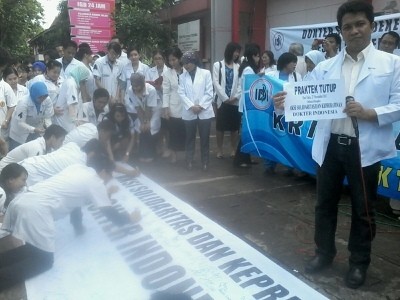Pasien Keluhkan Dokter yang Sibuk Demo