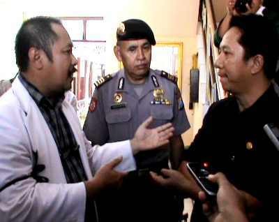Aksi Solidaritas dr Ayu di Blitar Diwarnai Adu Mulut dengan Kajari