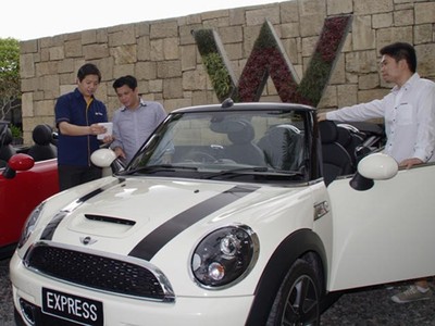 Taksi Mewah Mobil MINI