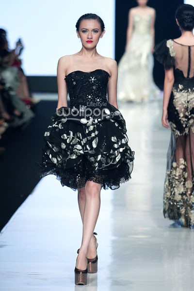 Jakarta, Indonesia - 23 Oktober 2013. Hengki Kawilarang DIVA. Jakarta Fashion Week 2014 at Senayan City. Jakarta. [Foto: Mohammad Abduh/Wolipop]