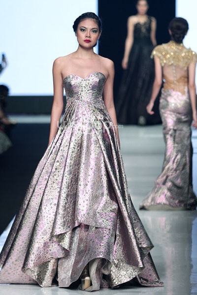 Jakarta, Indonesia - 23 Oktober 2013. Hengki Kawilarang DIVA. Jakarta Fashion Week 2014 at Senayan City. Jakarta. [Foto: Mohammad Abduh/Wolipop]