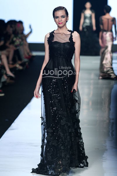 Jakarta, Indonesia - 23 Oktober 2013. Hengki Kawilarang DIVA. Jakarta Fashion Week 2014 at Senayan City. Jakarta. [Foto: Mohammad Abduh/Wolipop]