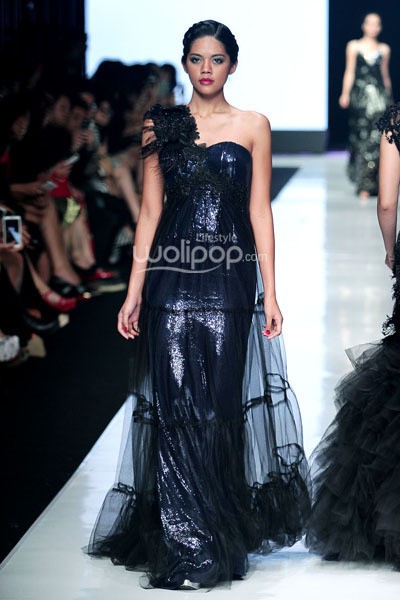 Jakarta, Indonesia - 23 Oktober 2013. Hengki Kawilarang DIVA. Jakarta Fashion Week 2014 at Senayan City. Jakarta. [Foto: Mohammad Abduh/Wolipop]