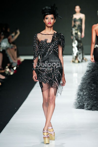 Jakarta, Indonesia - 23 Oktober 2013. Hengki Kawilarang DIVA. Jakarta Fashion Week 2014 at Senayan City. Jakarta. [Foto: Mohammad Abduh/Wolipop]