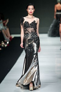 Jakarta, Indonesia - 23 Oktober 2013. Hengki Kawilarang DIVA. Jakarta Fashion Week 2014 at Senayan City. Jakarta. [Foto: Mohammad Abduh/Wolipop]