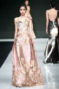 Jakarta, Indonesia - 23 Oktober 2013. Hengki Kawilarang DIVA. Jakarta Fashion Week 2014 at Senayan City. Jakarta. [Foto: Mohammad Abduh/Wolipop]