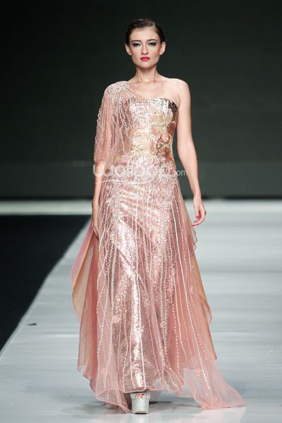 Jakarta, Indonesia - 23 Oktober 2013. Hengki Kawilarang DIVA. Jakarta Fashion Week 2014 at Senayan City. Jakarta. [Foto: Mohammad Abduh/Wolipop]